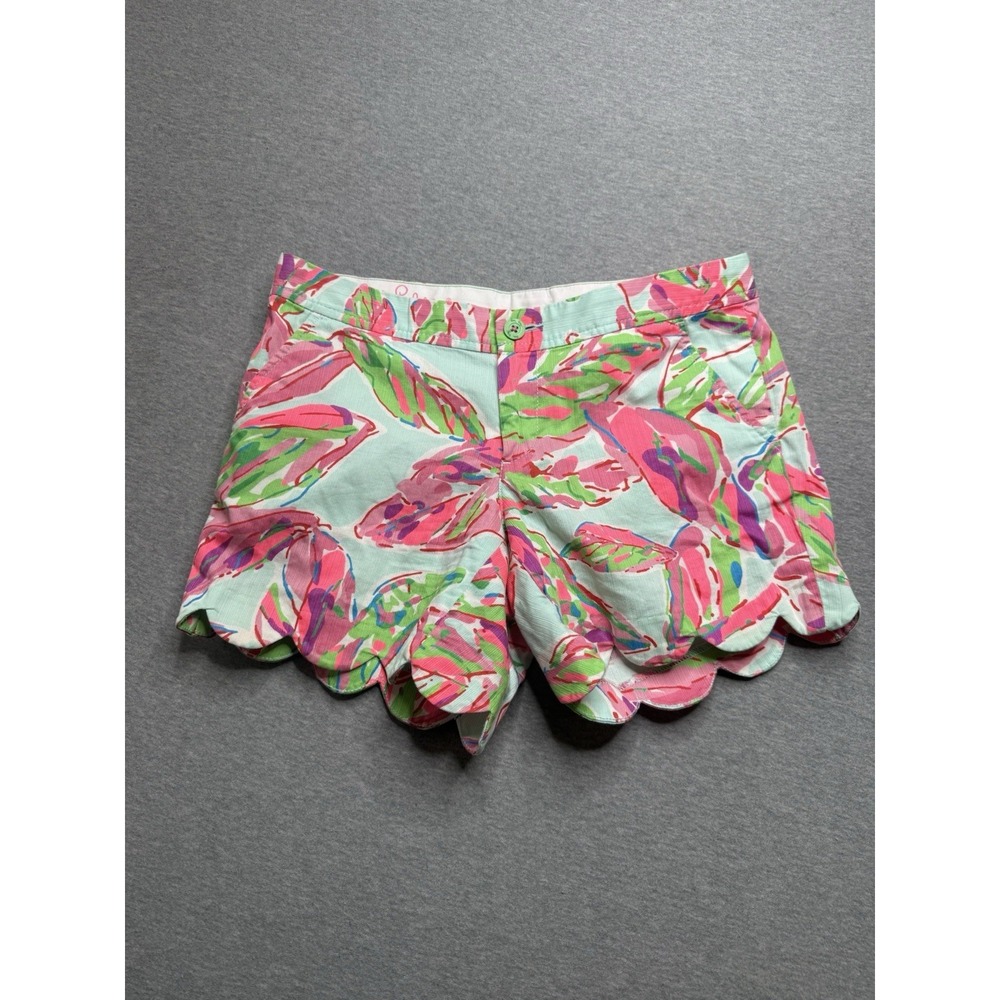 EUC Lilly Pulitzer Buttercup Shorts In The Vias Size 4 Scallop Hem Blue